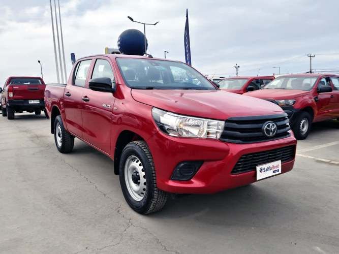 TOYOTA HILUX 2023