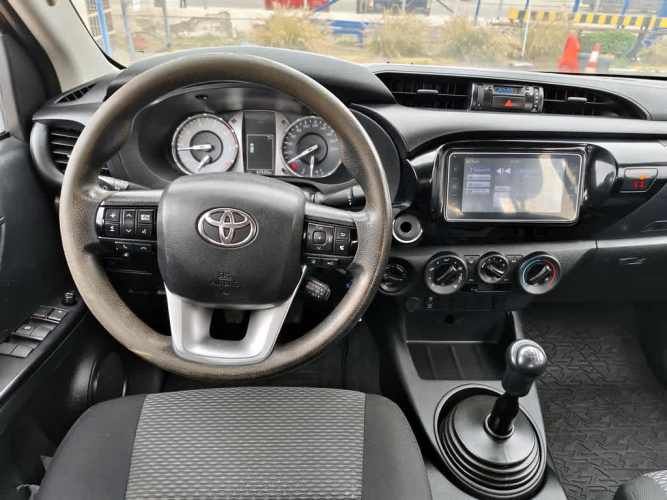TOYOTA HILUX 2023