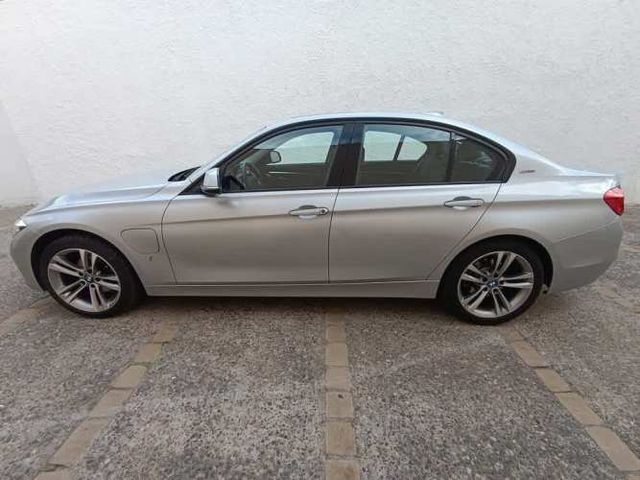 BMW 330 2018