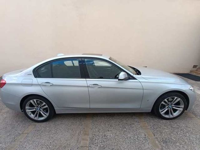 BMW 330 2018