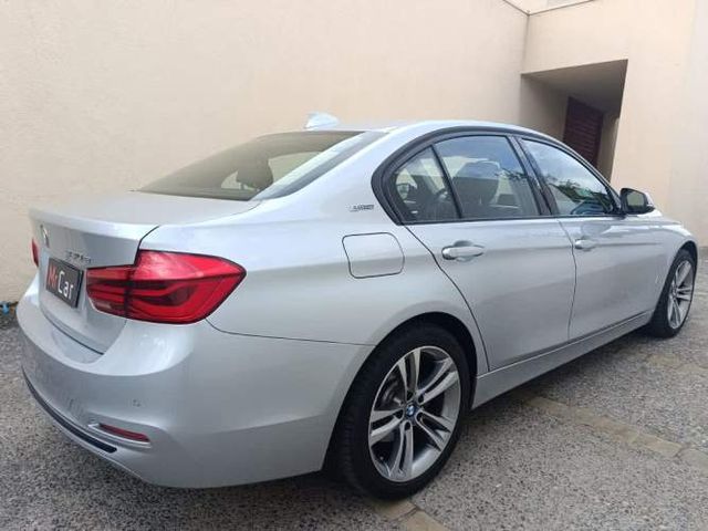 BMW 330 2018