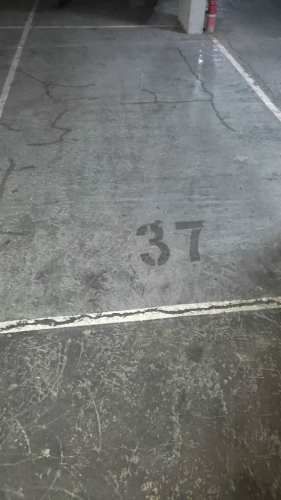 Se Arrienda Estacionamiento