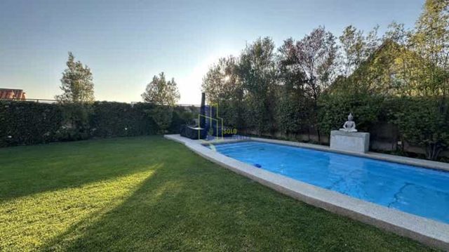 Casa CASA EN CONDOMINIO EN ALTO MACUL 5D4B PISCINA