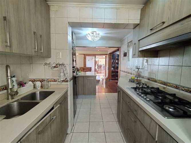 CASA Metro Fernando Castillo Velasco