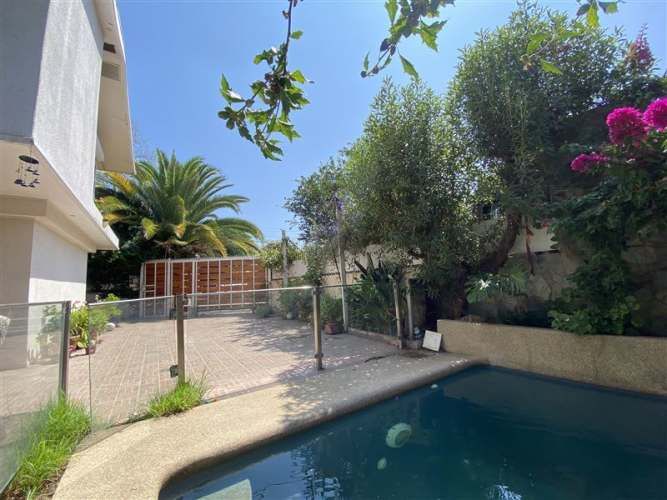 CASA Metro Fernando Castillo Velasco