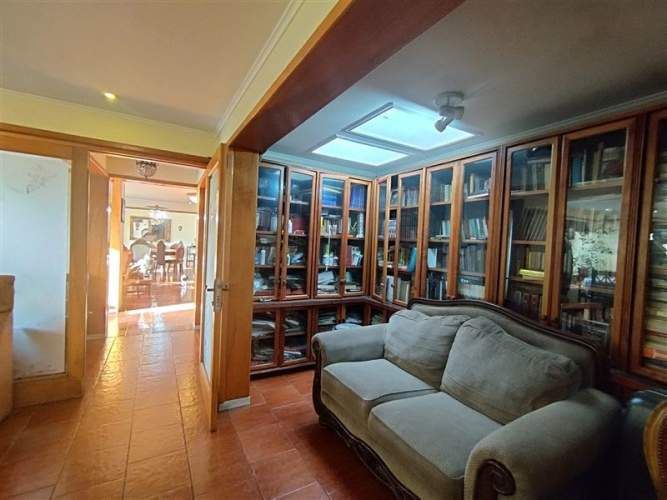 CASA Metro Fernando Castillo Velasco