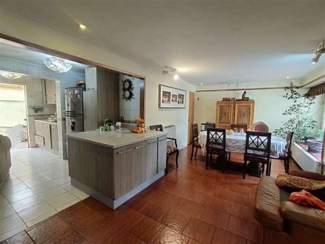 CASA Metro Fernando Castillo Velasco