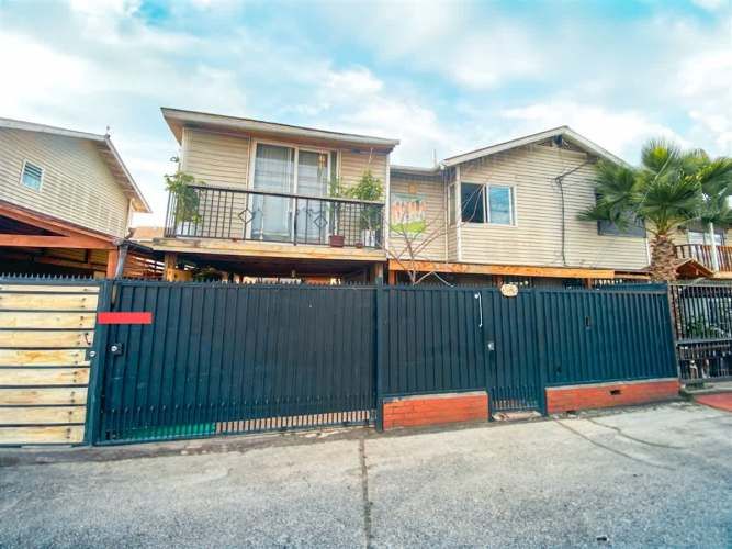 CASA Los suspiros con almirante riveros