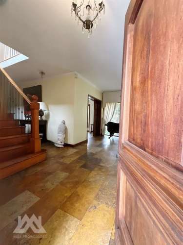 CASA Invierte en Exclusividad en Las Brisas de Chicureo 5000m2