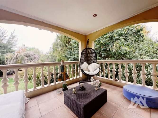 CASA Invierte en Exclusividad en Las Brisas de Chicureo 5000m2