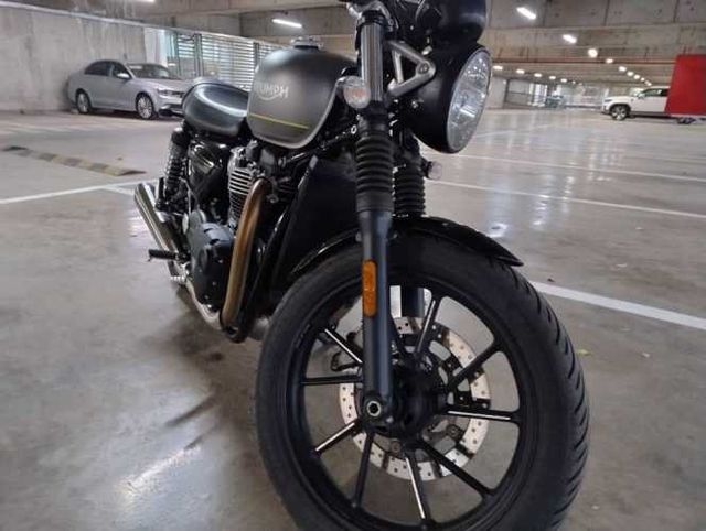 Triumph Speed twin 900 como nueva