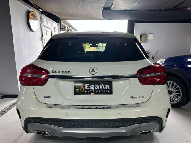 MERCEDES-BENZ GLA 220 2017