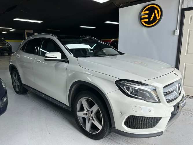 MERCEDES-BENZ GLA 220 2017