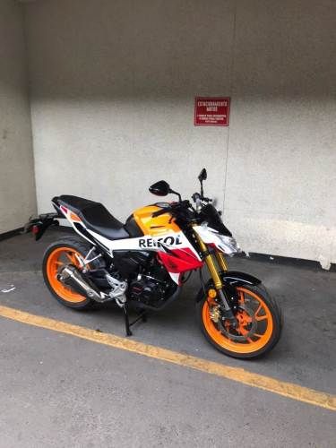 Vendo moto Honda cn 190 impecable!!