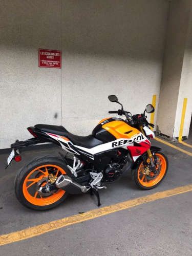 Vendo moto Honda cn 190 impecable!!