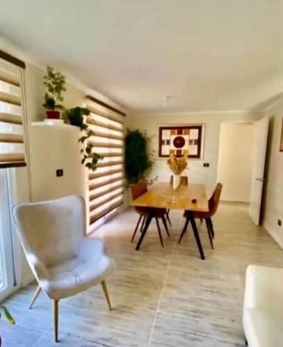 Costa Laguna, Casa Amoblada, Sector Norte.