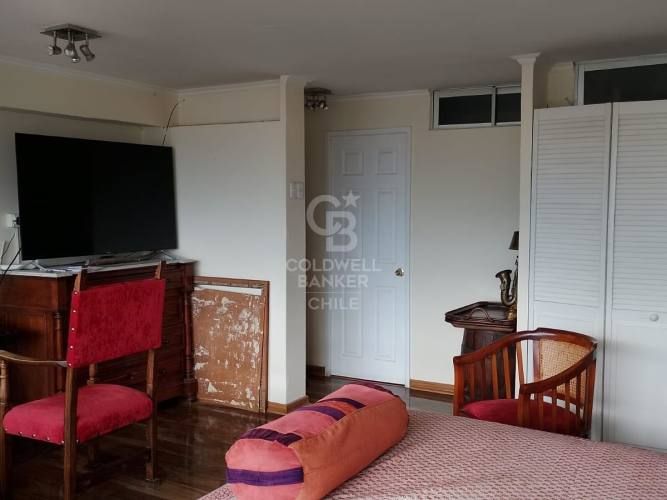 Depto con amplia vista y seguridad 24/7.