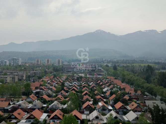 Depto con amplia vista y seguridad 24/7.