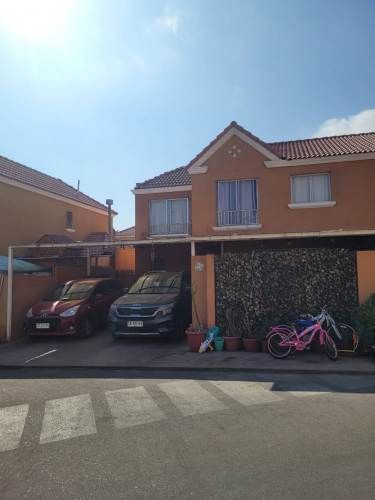 AMPLIA CASA EN CONDOMINIO