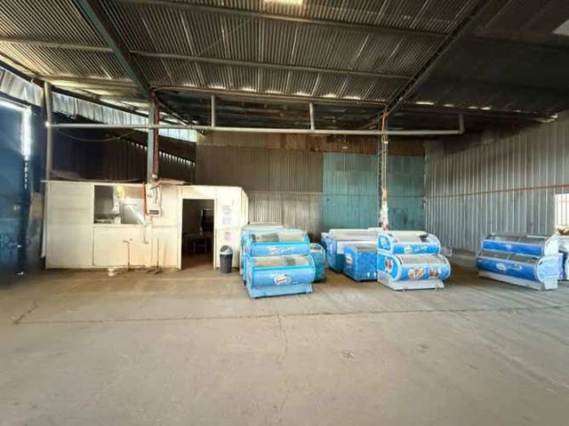 ARRIENDO BODEGA 1.000 MT2 BELLOTO QUILPUE
