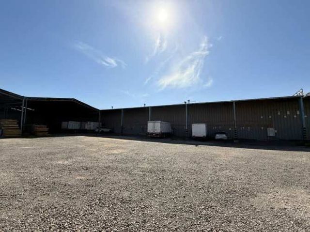 ARRIENDO BODEGA 2.000 MT2 BELLOTO QUILPUE