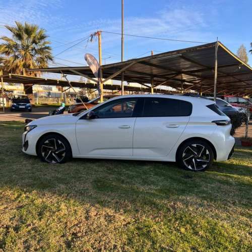 Peugeot 308 Allure Puretech - Año 2022