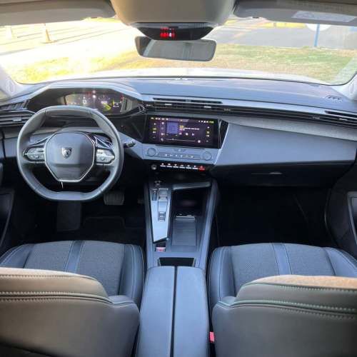 Peugeot 308 Allure Puretech - Año 2022