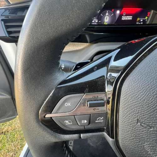 Peugeot 308 Allure Puretech - Año 2022