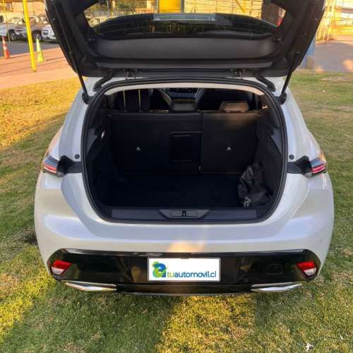 Peugeot 308 Allure Puretech - Año 2022