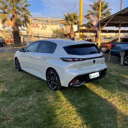 Peugeot 308 Allure Puretech - Año 2022