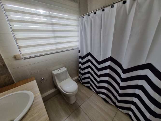 Amplia pieza individual (solo estudiante hombre pregrado) de 10,24 M2 amoblada a dos cuadras de Udec