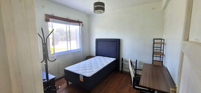 Amplia pieza individual (solo estudiante hombre pregrado) de 10,24 M2 amoblada a dos cuadras de Udec