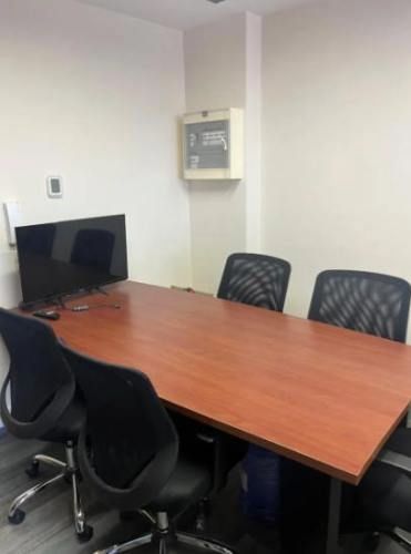 VENTA DE OFICINA / 2 ESTACIONAMIENTOS / 1 BODEGA