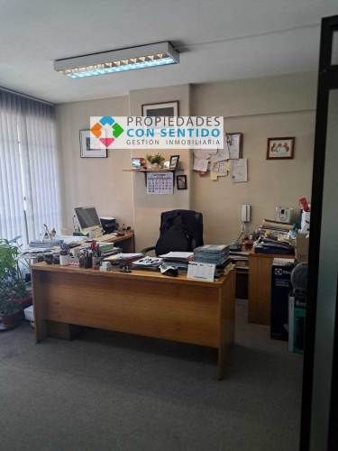 OPORTUNIDAD! OFICINA LADO METRO U. DE CHILE (121927)