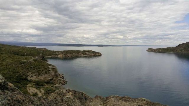 Hermoso Predio de 195 Hectáreas en Península Levicán