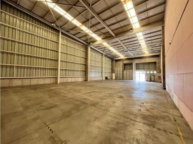 Arriendo bodega de 484 m2 en Parque Industrial, Pudahuel.