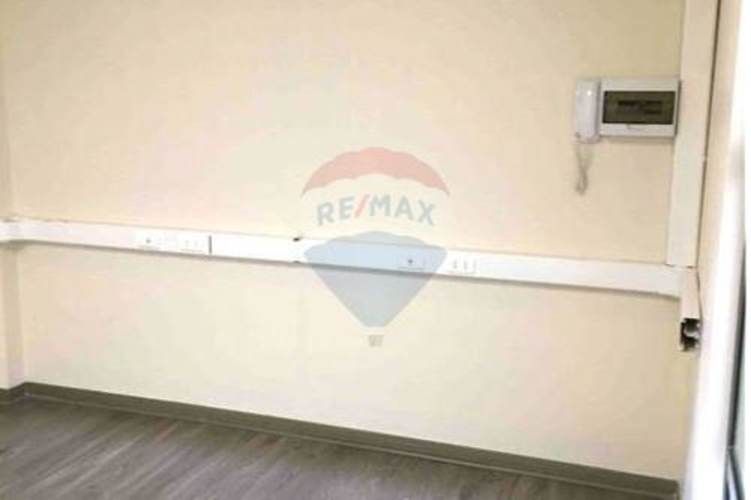 Box en oficina, edificio el ancla