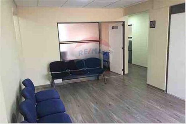 Box en oficina, edificio el ancla