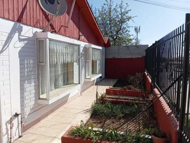 Hermosa y amplia casa en Las Compañias