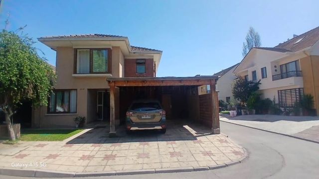 Venta Casa Maipú, Condominio Ciudad Satélite  (122103)