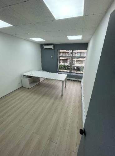 Gran propiedad comercial de 3 pisos