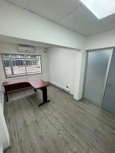 Gran propiedad comercial de 3 pisos