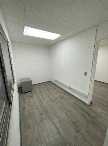 Gran propiedad comercial de 3 pisos