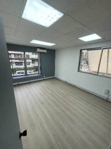 Gran propiedad comercial de 3 pisos