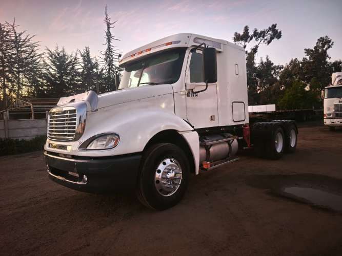 freightliner columbia
