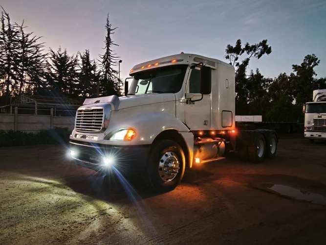 freightliner columbia