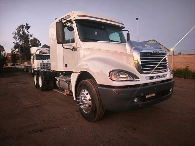 freightliner columbia