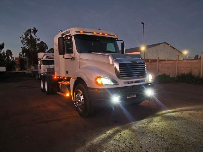 freightliner columbia