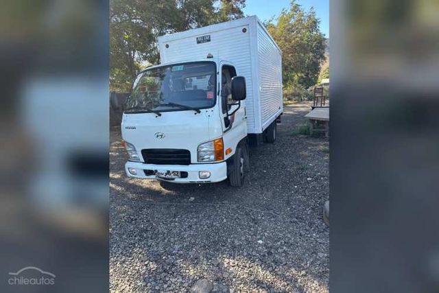 se ofrece trabajo para repartidor de encomiendas con vehículo propio