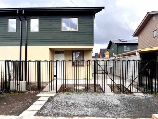 CASA 25 y media norte b talca